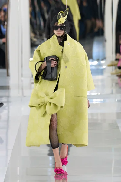 Look 32